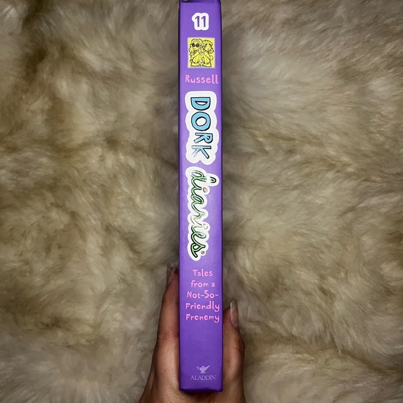 Dork Diaries Book 11 - Picture 3 of 3